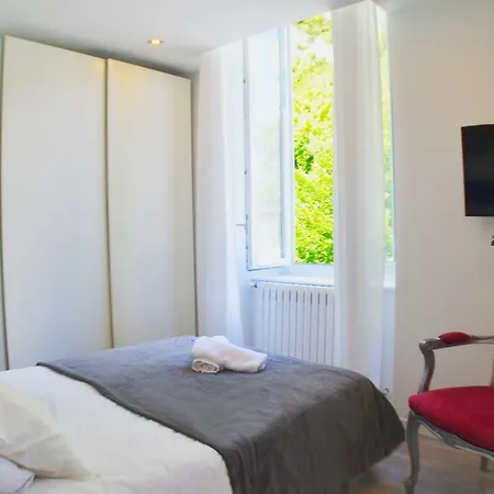 Maison La Douane - Comprends Nettoyage Professionnel Et Le Linge Appartement *